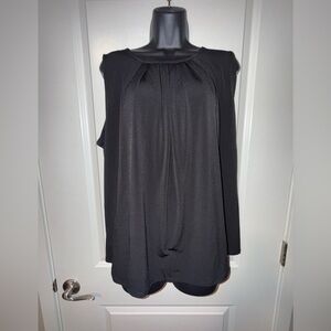 Zenana Elegant Black Sleeveless Top Women’s Size 2X Faux Pearl Closure EUC